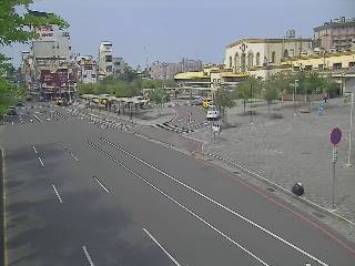 嘉義市道路  林森西路-中山路口 距離3.5公里 氣溫25度