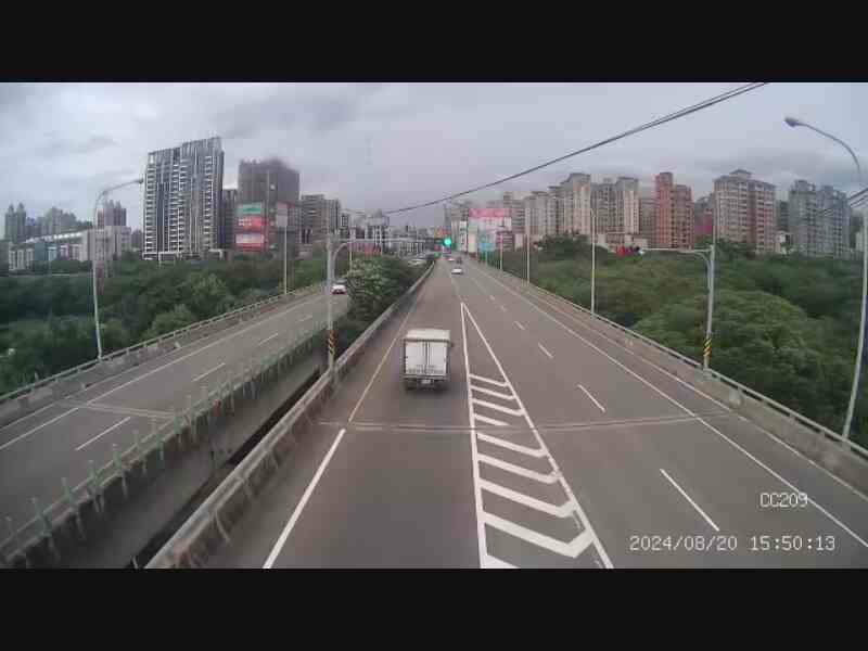 經國橋 台68匝道出口 匝道出口 氣溫26.7度