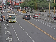 夜市旁立體停車場(興東路)路況 羅東鎮公所提供 氣溫33.9度