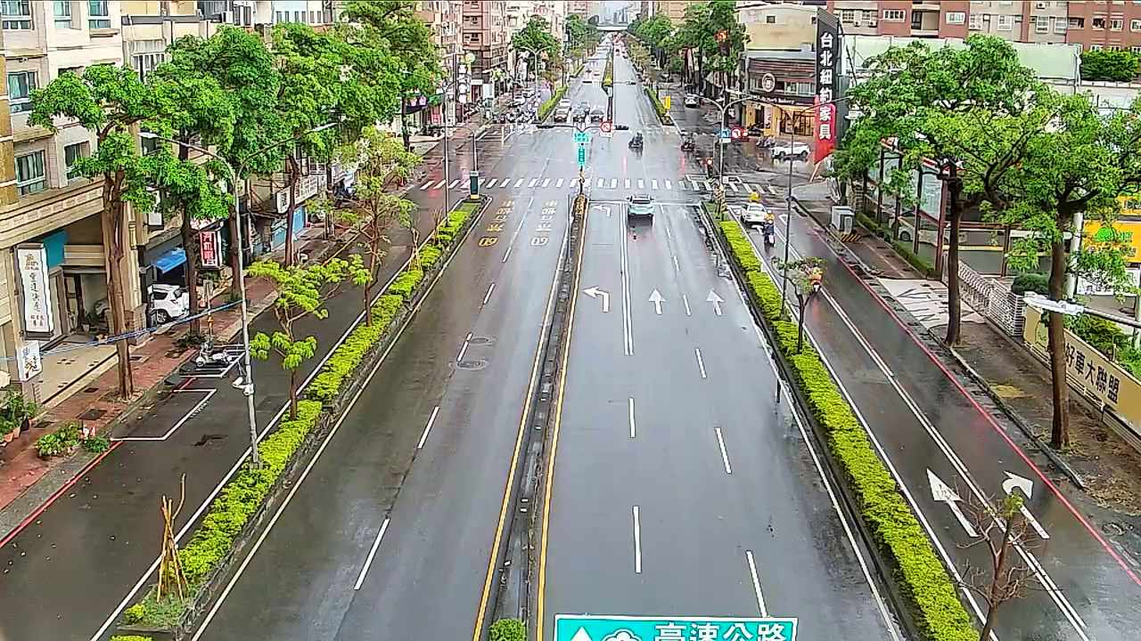 民族一路、華夏路 氣溫30.6度