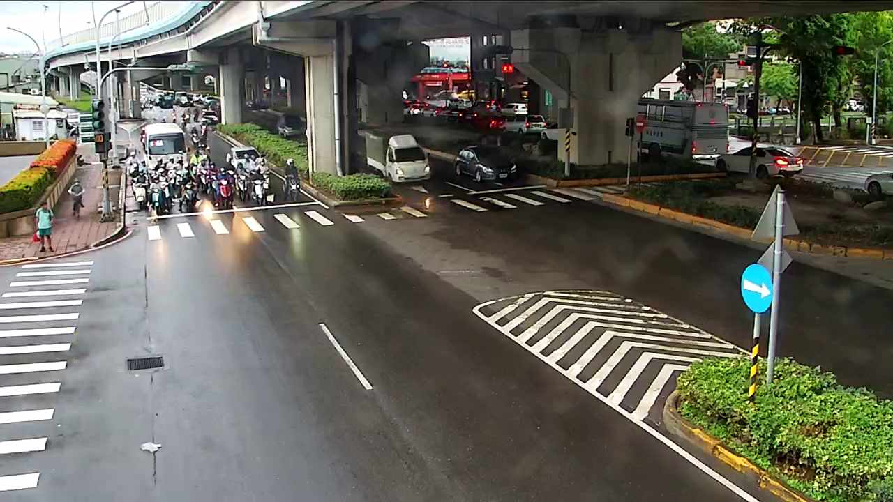 高雄市道路  大中一路、榮總路 距離0.7公里 氣溫28.9度
