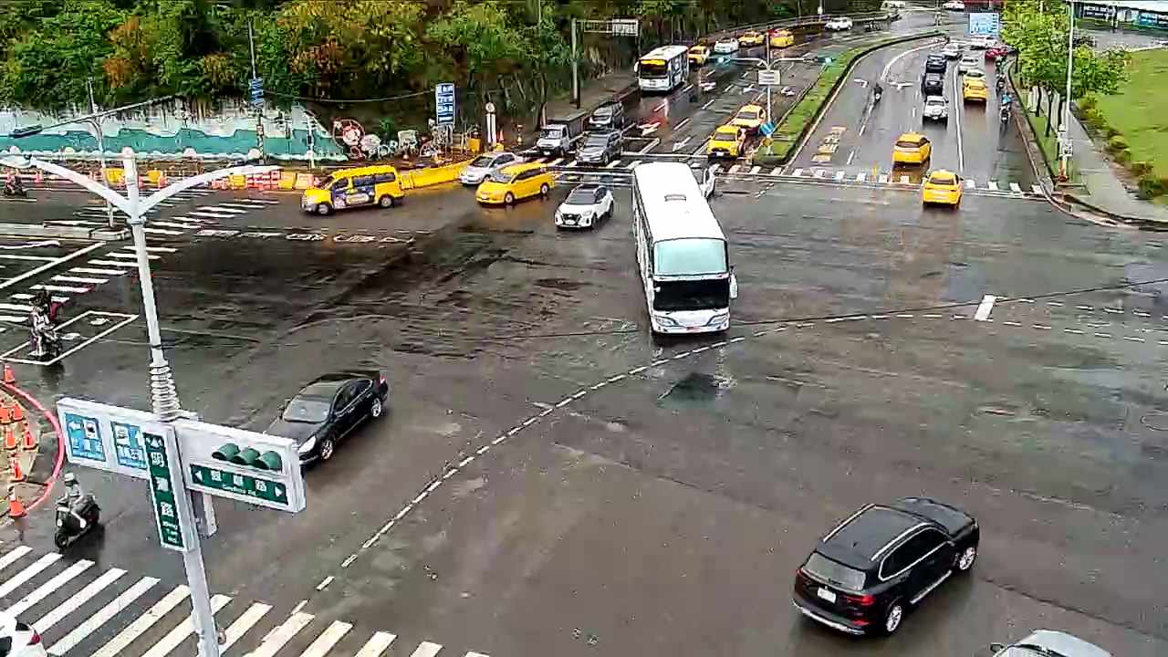 翠華路、明潭路 氣溫30度