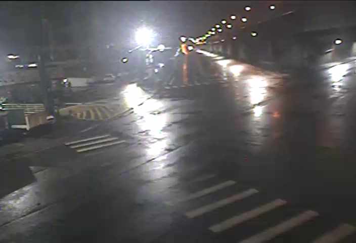 高雄市道路  旗楠路、楠梓交流道 距離2.6公里 氣溫32.2度