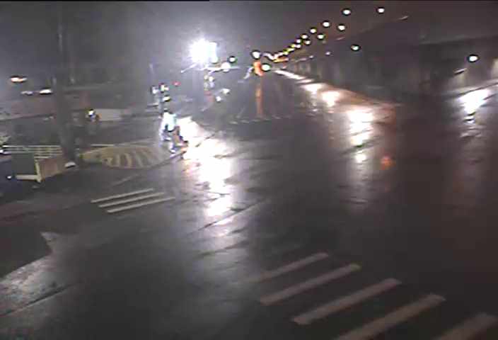 旗楠路、楠梓交流道 氣溫31.9度