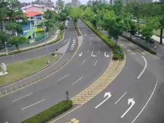 高雄市道路  鳳山區-國泰路二段、南京路西南角 距離1.0公里 氣溫29.2度