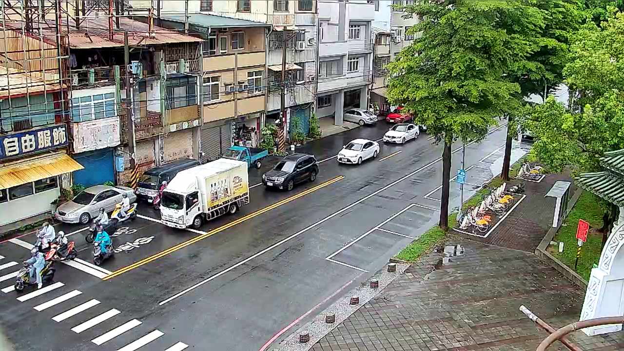 高雄市道路  鳳山區-中山東路、光遠東路西南角 距離0.4公里 氣溫27.8度