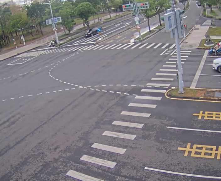 高雄市道路 國泰路二段、議會路(南京路)