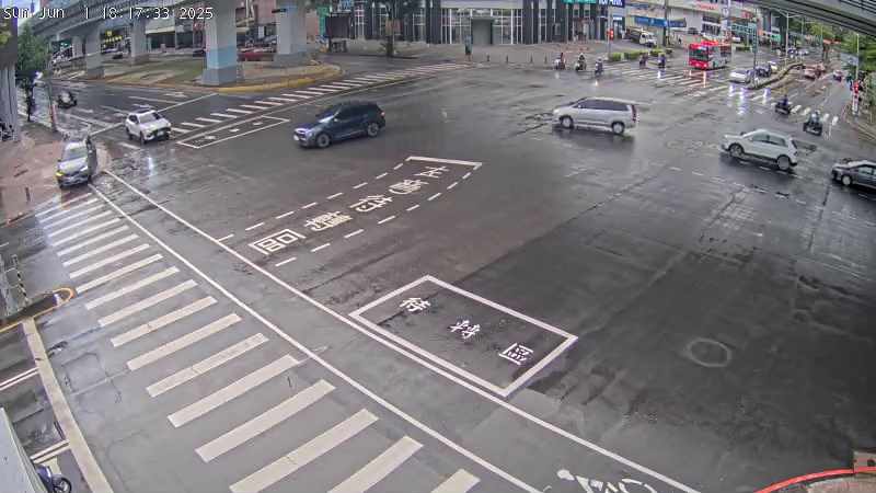 大中二路、博愛三路(東南1) 氣溫30度