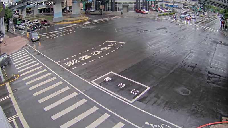 高雄市道路  大中二路、博愛三路(東南1) 距離0.1公里 氣溫27.5度