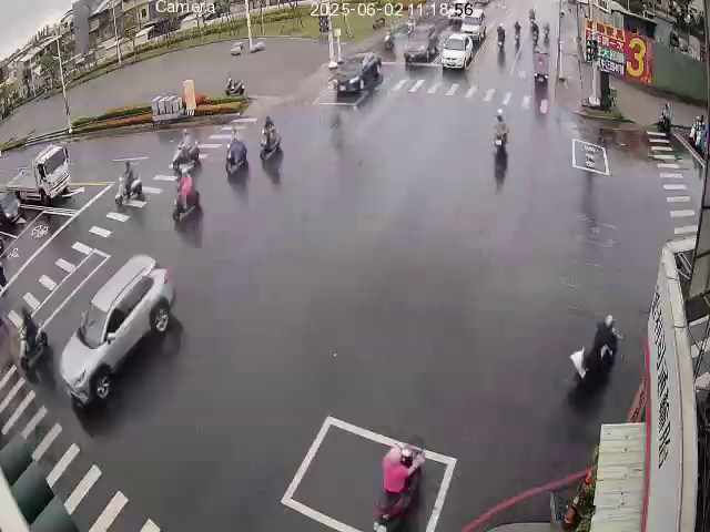 高雄市道路  經武路、博愛路-東南 距離1.4公里 氣溫27.8度