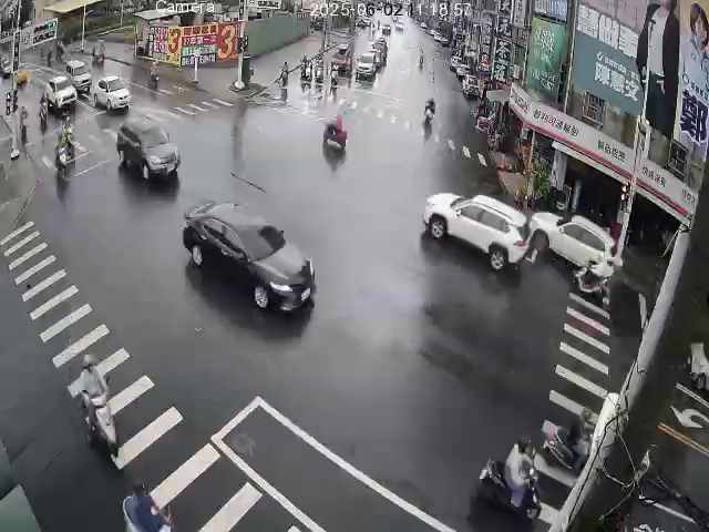 高雄市道路  經武路、博愛路-西南 距離1.4公里 氣溫27.8度