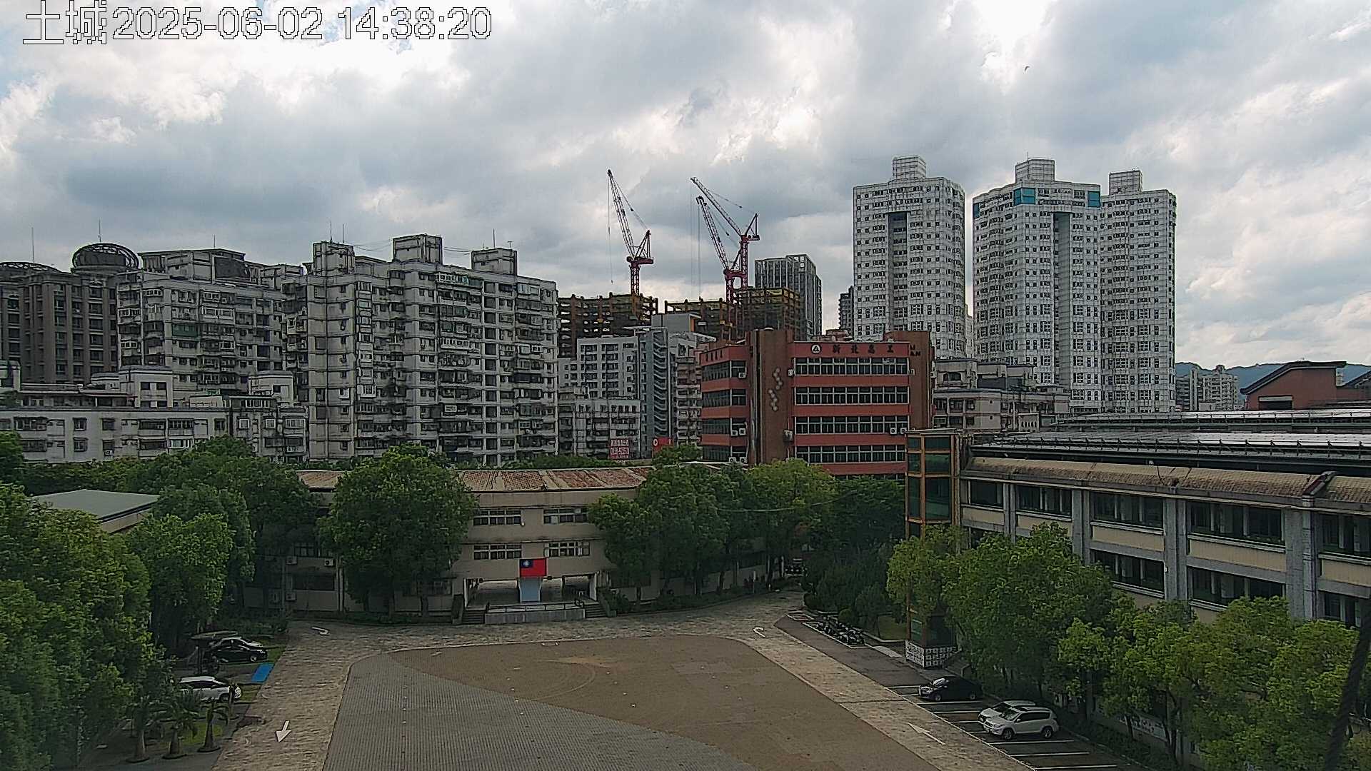 空氣品質監測站  土城 距離0.8公里 氣溫23.1度