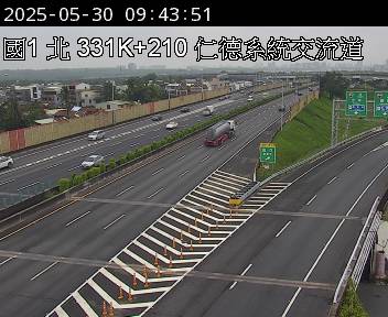 國道1號 北上 331K+200 仁德服務區到仁德系統交流道 距離0.7公里 氣溫24.2度