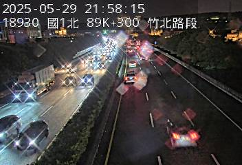 國道1號 北上 89K+300 竹北交流道到湖口服務區 距離1.7公里 氣溫24.4度