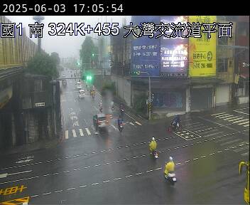 國道1號 南下 324K+455 永康交流道到大灣交流道 距離1.9公里 氣溫28.3度