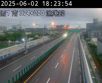國道1號 南下 374K+200 漁港路交流道到高雄端 距離1.0公里 氣溫29.2度