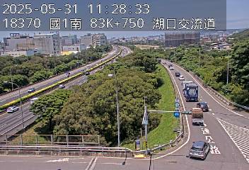 國道1號 南下 83K+750 高架楊梅端到湖口交流道 距離3.9公里 氣溫25.3度