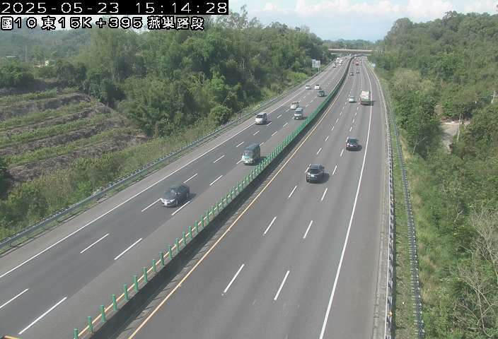 國道10號 東向 15K+395 燕巢交流道到燕巢系統交流道 距離2.4公里 氣溫29.7度
