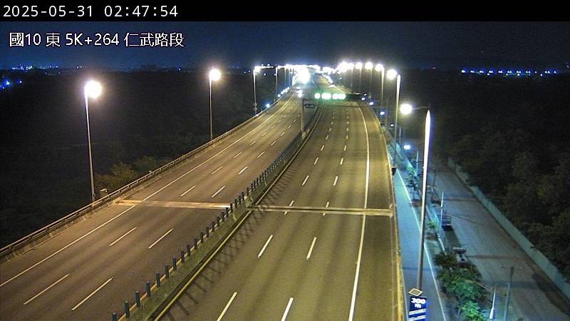 國道10號 東向 5K+264 鼎金系統交流道到仁武交流道 距離1.6公里 氣溫25.1度