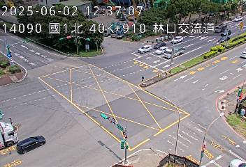 國道1號五股楊梅高架道路 北上 40K+910 機場系統交流道到泰山轉接道交流道 距離0.0公里 氣溫24.9度