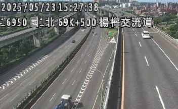 國道1號五股楊梅高架道路 北上 69K+500 校前路交流道到中壢轉接二交流道 距離2.0公里 氣溫30.8度