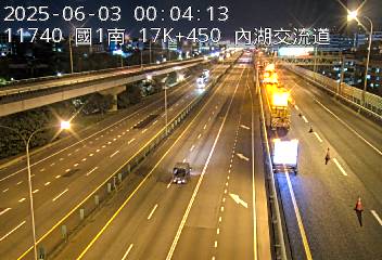 17K+450 汐止端到堤頂交流道 氣溫33.8度