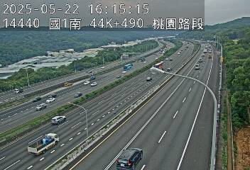 國道1號五股楊梅高架道路 南下 44K+490 泰山轉接道交流道到機場系統交流道 距離7.0公里 氣溫30.1度