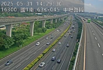 國道1號五股楊梅高架道路 南下 63K+045 中壢轉接二交流道到校前路交流道 距離1.1公里 氣溫26度