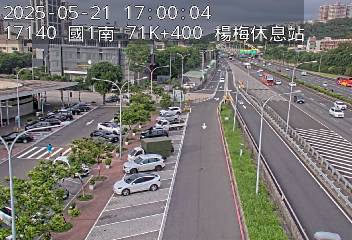 國道1號五股楊梅高架道路 南下 71K+400 校前路交流道到楊梅端 距離0.6公里 氣溫30.1度