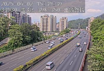 國道3號 北上 39K+350 土城交流道到中和交流道 距離0.3公里 氣溫23.1度