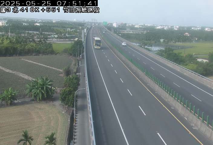 國道3號 北上 416K+551 崁頂交流道到竹田系統交流道 距離2.1公里 氣溫28.5度