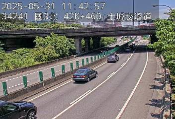 國道3號 北上 42K+460 土城交流道到中和交流道 距離1.5公里 氣溫24.9度