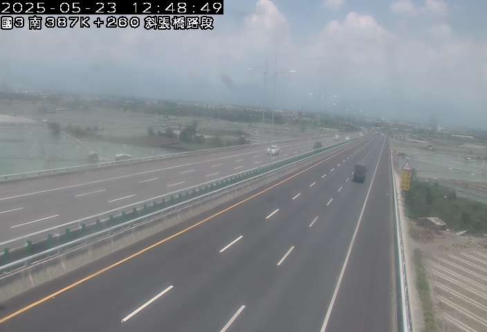 國道3號 南下 387K+260 燕巢系統交流道到九如交流道 距離2.0公里 氣溫25.5度