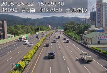 國道3號 南下 40K+980 中和交流道到土城交流道 距離1.3公里 氣溫23.1度