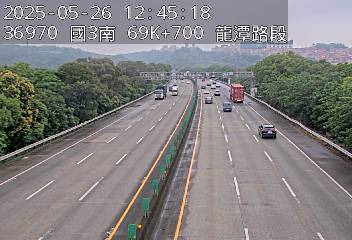 國道3號 南下 69K+700 龍潭交流道到關西服務區 距離0.8公里 氣溫15.8度
