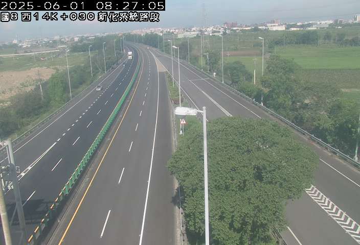 國道8號 西向 14K+030 新化系統交流道到新市交流道 距離1.4公里 氣溫33度