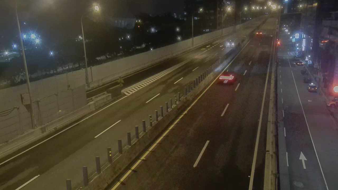 新北市道路  中和區台64線於錦和路上方 距離0.2公里 氣溫21度