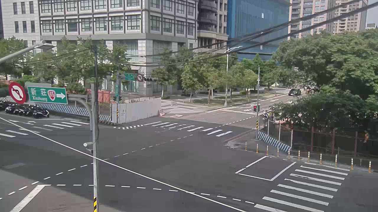 新莊區中環路、中原路 氣溫30.6度