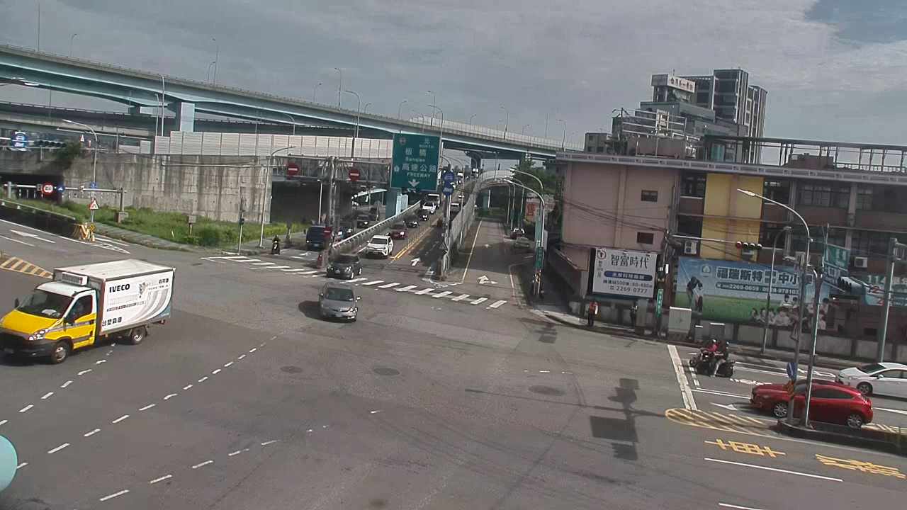 土城區城林路、亞洲路 氣溫27.6度