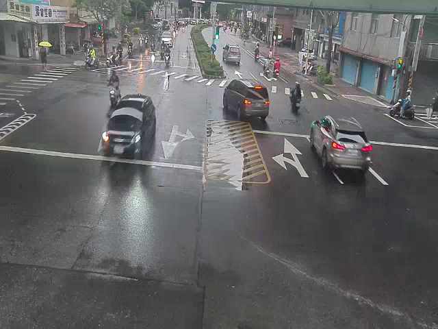 新北市道路 板橋區三民路、縣民大道(華翠橋)(南側路燈桿上)