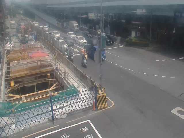 新北市道路  板橋區民生路三段119巷(號誌控制器旁L桿) 距離0.2公里 氣溫31.7度