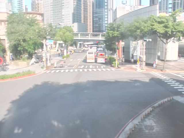 新北市道路  板橋區 縣民大道、板橋公車站 距離1.4公里 氣溫21.1度