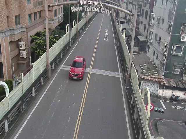新北市道路  永和區永福橋上(環河東路三段上方) 距離0.5公里 氣溫30.3度
