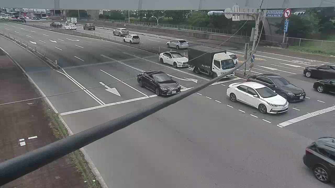 新北市道路  林口區文化北路一段、八德一路口 距離3.8公里 氣溫21.1度
