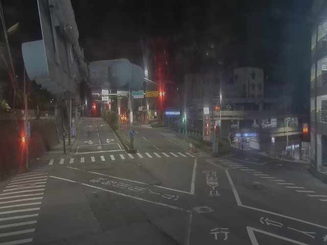 新北市道路  淡水區文化路、新生街口 距離3.1公里 氣溫24.5度