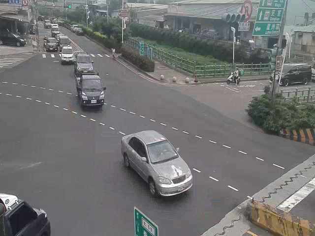 新北市道路  板橋區環河西路四段、華江七路(篩檢站) 距離0.7公里 氣溫31.2度