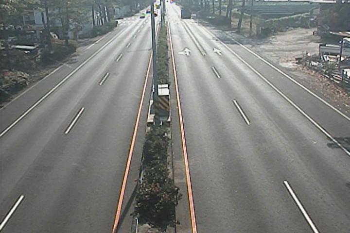 屏東縣道路  台１-434K北向 距離2.0公里 氣溫27.9度