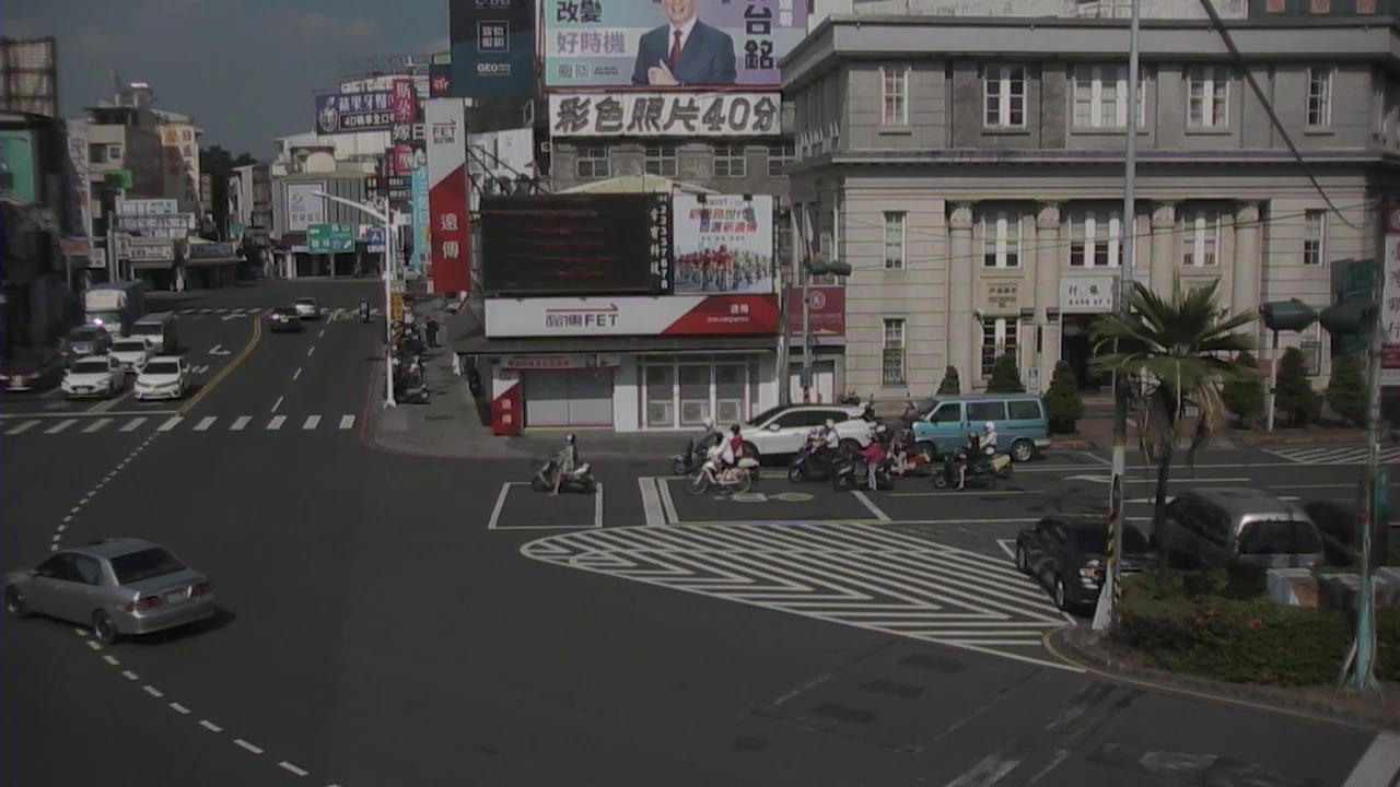 屏東縣道路  復興路、五叉路口 距離2.1公里 氣溫26.8度