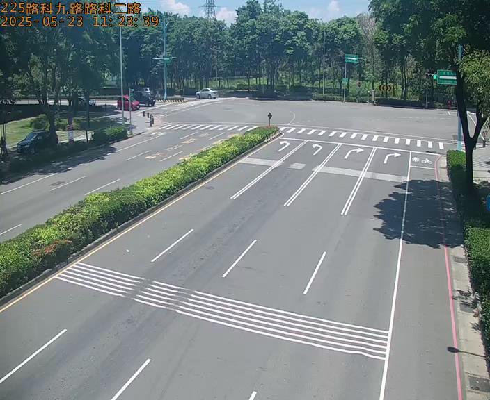 高雄科學園區  227路科九路路科十路-球機 距離0.2公里 氣溫29度