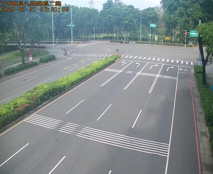 高雄科學園區  225路科九路路科二路-球機 距離1.3公里 氣溫24.7度